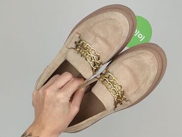 kozaki beżowe ccc: Półbuty damskie, 39 — 5