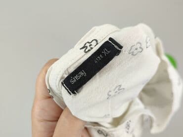 mystery box z koszulkami piłkarskimi: Sheego, T-shirt damski, rozmiar XL — 4