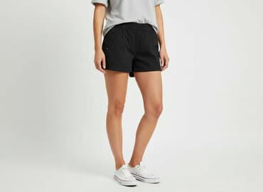 czarne sandały płaskie ccc: Szorty damskie, rozmiar M — 7