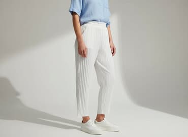 biale szerokie jeansy: Spodnie damskie, rozmiar S — 7