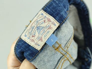 buty new age: Shorts for women, size S — 4