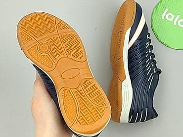 kurtka pull bear: Buty sportowe 30, Używany — 6