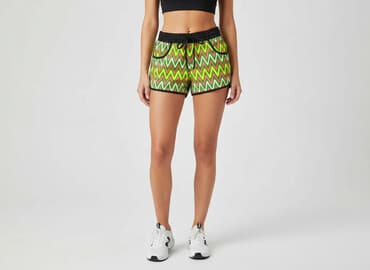 komplet z krótkimi spodenkami: Szorty damskie, rozmiar S — 7