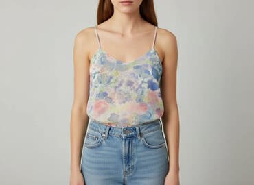 new yorker bluzka z kwiatem: Women`s top, size M — 1