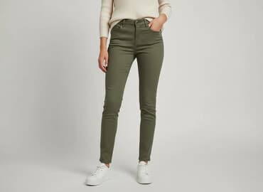 stradivarius cargo: Stradivarius, Material trousers for women, size XS — 1