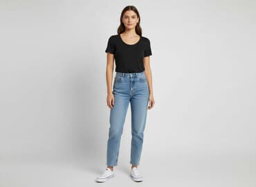 koszulki damskie z duzym dekoltem: T-shirt damski, rozmiar S — 1