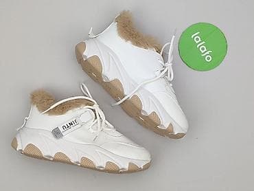 outerwear: Sneakersy damskie, rozmiar 39 — 2