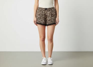 komplet welurowy krótkie spodenki: Szorty damskie, rozmiar M — 1