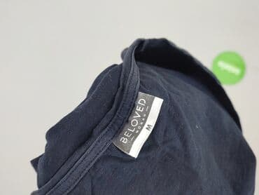 t shirty basic v neck: Beloved, Women`s T-shirt, size M — 4