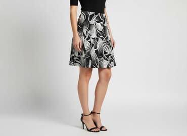 czarne spódnico spodnie: Spódnica damska, rozmiar L — 1