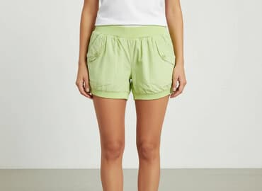 krótkie spodenki z bocznymi kieszeniami: Szorty damskie, rozmiar M — 1