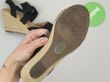 waska stopa: Sandały damskie, rozmiar 37 — 4