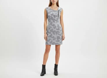 adidasy do sukienki: Sukienka damska, rozmiar S — 5