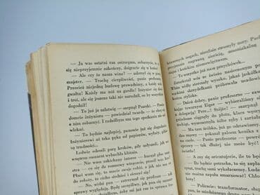 Książki: Książka, gatunek - Literatura faktu, stan - Bardzo dobry — 3