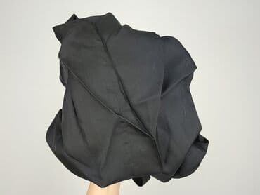 Ubrania męskie: Męska kamizelka garniturowa, czarna, w delikatny prążek. Cechy: - — 6