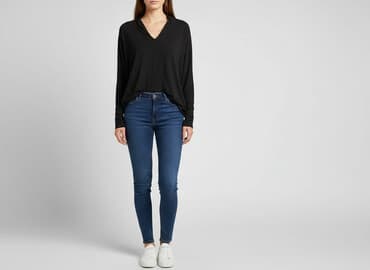 mohito bluzka z dekoltem v: Mohito, Women's blouse, size S — 1