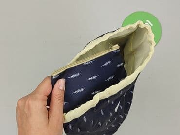 dodatki do zielonej sukienki: Toiletry bag, condition - Perfect — 4