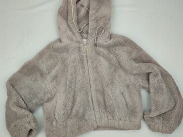 pull and bear bluzy: Bershka, Women`s hoodie, size S — 1
