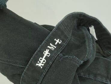 czarne krótkie spodenki z dziurami: Denim, Szorty damskie, rozmiar M — 4