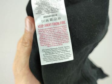 czarne t shirty damskie w serek: Beloved, T-shirt damski, rozmiar XL — 5