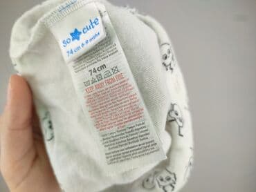 skarpety z twoim psem: Cap, 6-9 months, condition - Very good — 5