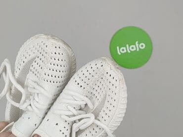 kurtka dla noworodka: Trampki 22, Używany — 6