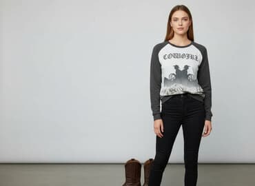 ubrania w krowie łaty: Bluza damska
, rozmiar M — 1