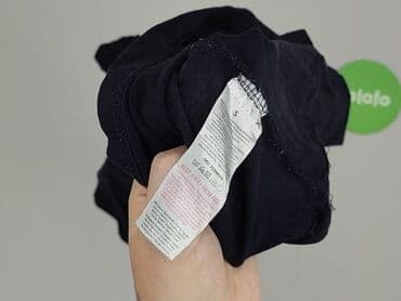 czarne t shirty w serek damskie: Beloved, T-shirt damski, rozmiar S — 4