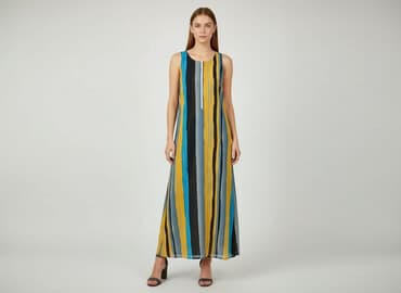 adidasy do sukienki: Sukienka damska, rozmiar S — 5