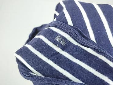 bluzki basic z dekoltem v: T-shirt damski, rozmiar L — 4