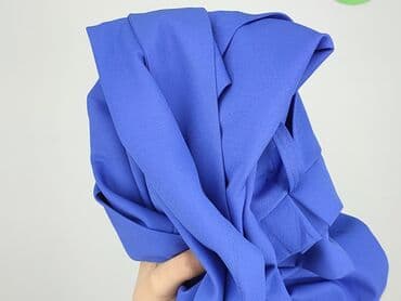 krótkie spodenki i nogi z cellulitem: Szorty damskie, S — 6