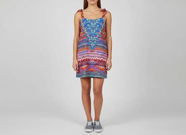 eleganckie sukienki w stylu boho: Sukienka damska, rozmiar M — 1