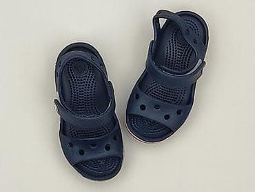 zara top basic: Sandałki Crocs, 15 i mniejsze, Używany — 1