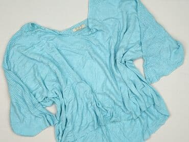 c a sweter w paski: Women`s sweater, size One size — 1