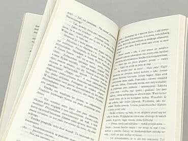 Książki: Książka, gatunek - Literatura faktu, stan - Bardzo dobry — 3