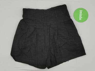 krótkie spodenki i nogi z cellulitem: PULL&BEAR, Szorty damskie, rozmiar S — 2