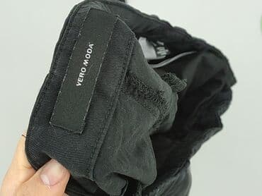 krótkie spodenki i nogi z cellulitem: Vero Moda, Szorty damskie, rozmiar M — 6