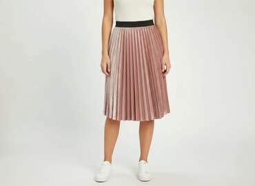 jaka bluzka do długiej plisowanej spódnicy: Women`s skirt, size S — 1