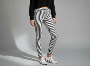 daysie spodnie woskowane: Spodnie materiałowe damskie, rozmiar S — 1