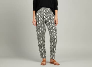 białe spodnie new yorker: Peacocks, Spodnie materiałowe damskie, rozmiar M — 7