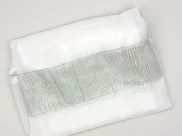 Biała firana z organzy z ozdobnym pasem z kryształków/srebrnych dżetów