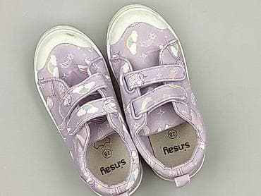 Trampki 28, Używany