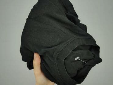 czarny tshirt: Koszulka dla mężczyzn, rozmiar M — 8