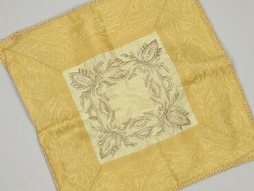 Dekoracje do domu: Pillowcase, 41 x 41, kolor - Żółty, stan - Bardzo dobry — 1