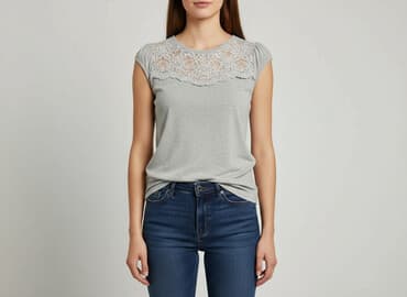 bluzka z marszczeniem na dekolcie: T-shirt damski, rozmiar S — 5