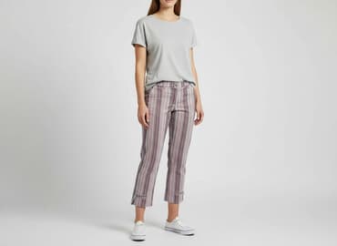 wysokie trampki do krótkich spodni: HELLINE, Spodnie 3/4 damskie, rozmiar L — 7