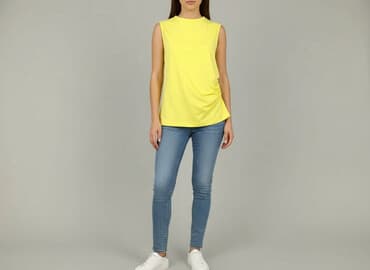 bluzka z marszczeniem po bokach: Жіноча блуза, розмір S на lalafo.pl — 1 bluzka z marszczeniem po bokach: Жіноча блуза, розмір S — 1