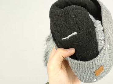 Hats and caps: Cap, Female, condition - Very good — 4