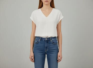 bluzki damskie dopasowane: Bluzka damska, rozmiar S — 7