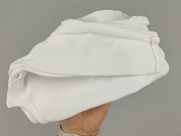 czapka zimowa wiązana dla niemowlaka: T-shirt, 3-6 months, condition - Very good — 6